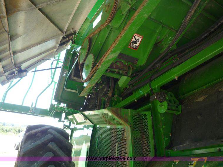 image for item 7003 2001 John Deere 9750STS combine