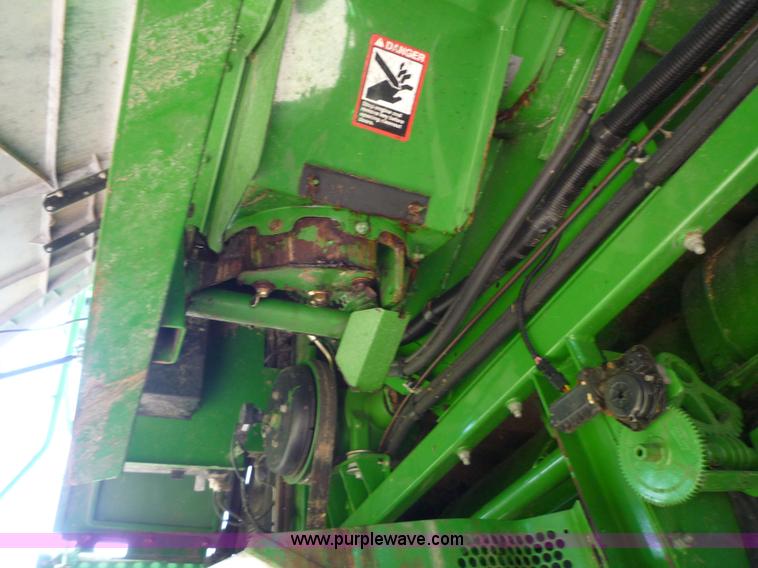 image for item 7003 2001 John Deere 9750STS combine
