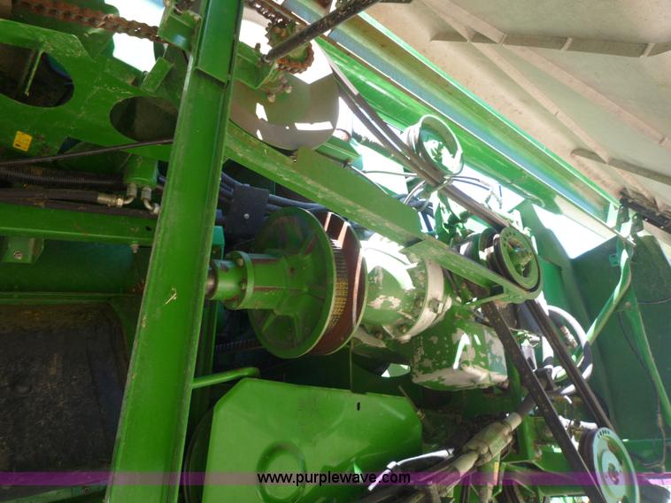 image for item 7003 2001 John Deere 9750STS combine