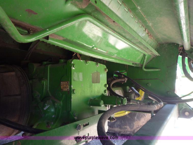 image for item 7003 2001 John Deere 9750STS combine