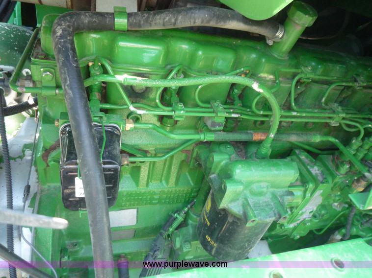 image for item 7003 2001 John Deere 9750STS combine