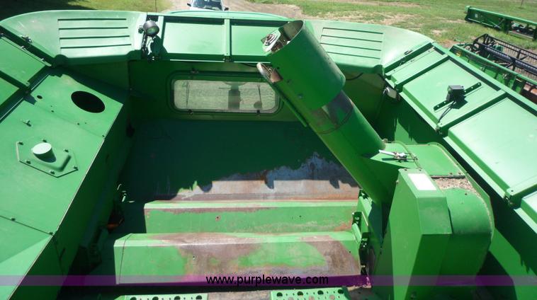 image for item 7003 2001 John Deere 9750STS combine