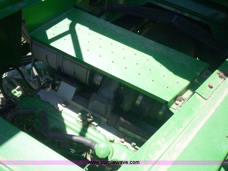 image for item 7003 2001 John Deere 9750STS combine