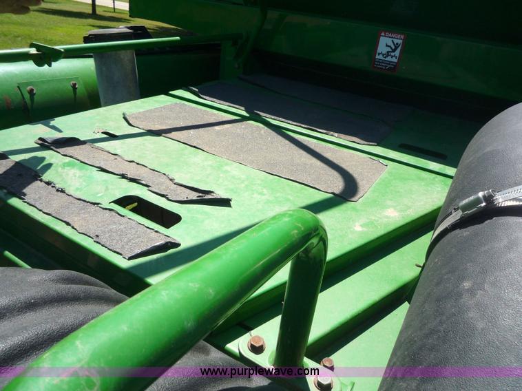 image for item 7003 2001 John Deere 9750STS combine