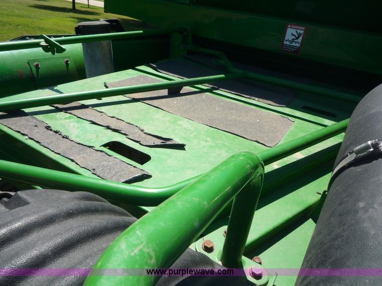 image for item 7003 2001 John Deere 9750STS combine