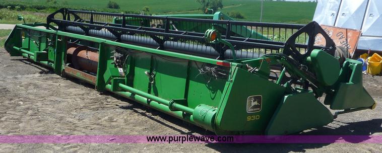 image for item 7004 1998 John Deere 930F flex platform