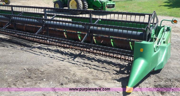 image for item 7004 1998 John Deere 930F flex platform