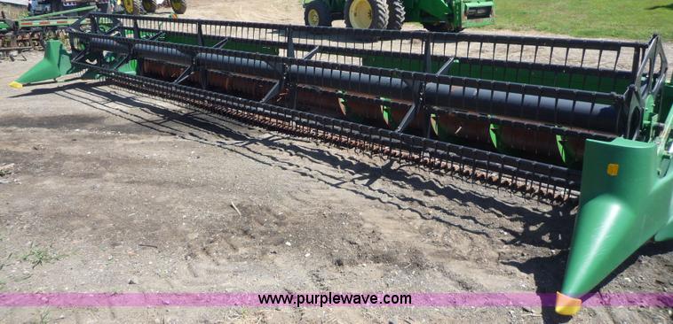 image for item 7004 1998 John Deere 930F flex platform