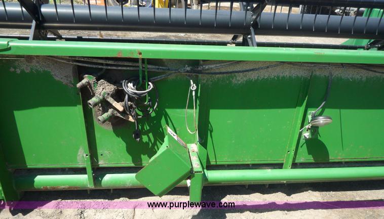 image for item 7004 1998 John Deere 930F flex platform