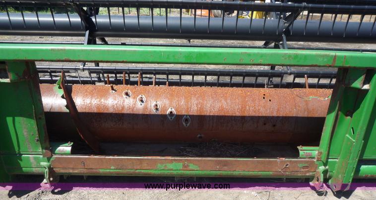 image for item 7004 1998 John Deere 930F flex platform