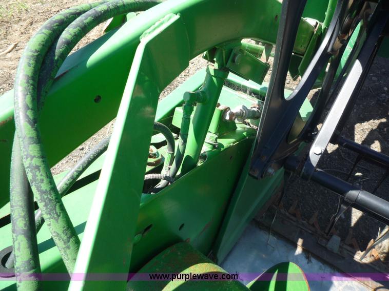 image for item 7004 1998 John Deere 930F flex platform