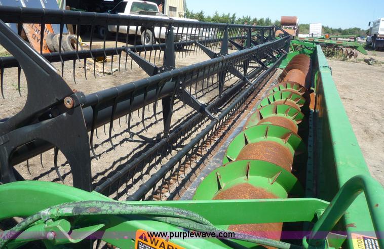 image for item 7004 1998 John Deere 930F flex platform