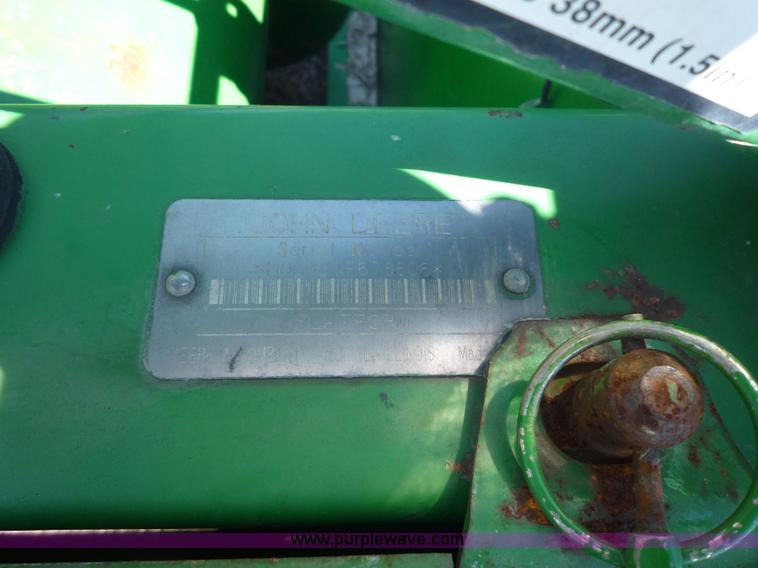 image for item 7004 1998 John Deere 930F flex platform