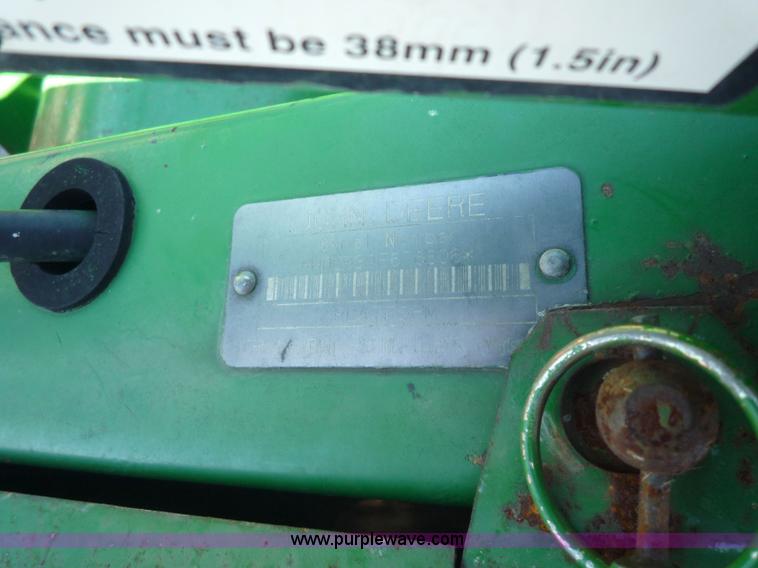 image for item 7004 1998 John Deere 930F flex platform