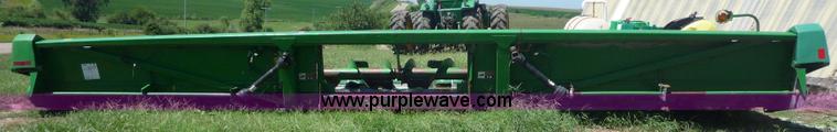 image for item 7005 1996 John Deere 1293 corn head