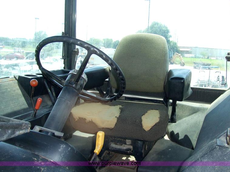 image for item 7109 John Deere 4630-S6 tractor