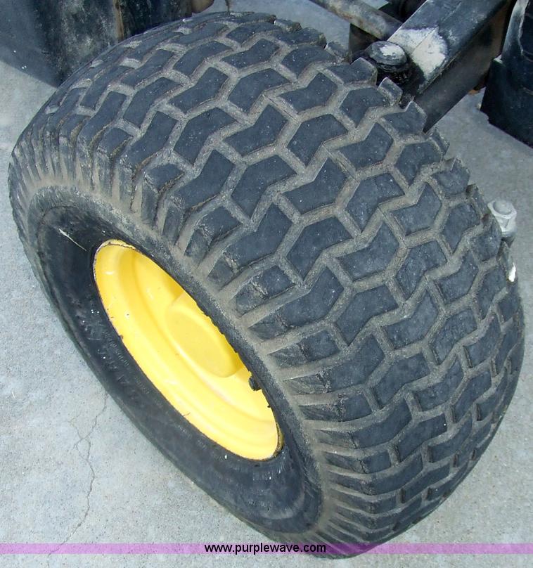 image for item 7126 1997 John Deere F725 riding mower