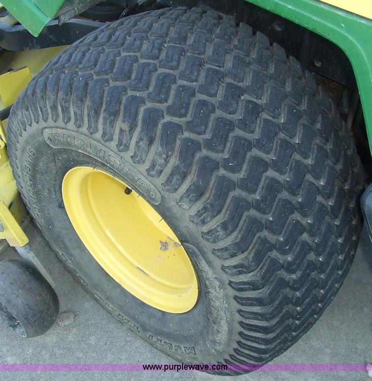 image for item 7126 1997 John Deere F725 riding mower