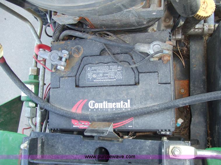 image for item 7126 1997 John Deere F725 riding mower