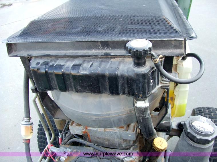 image for item 7126 1997 John Deere F725 riding mower