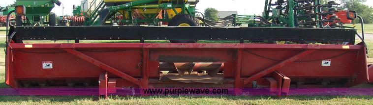 image for item 7127 1997 Case 1083 corn header