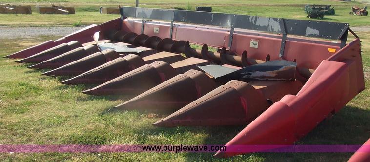 image for item 7128 1997 Case 1083 corn header