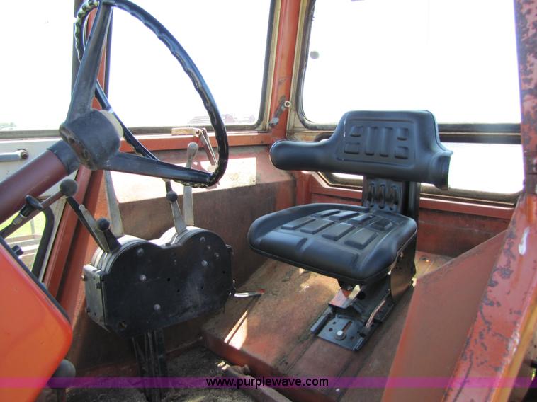 image for item 7198 Allis Chalmers AC7000 tractor