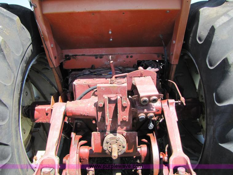 image for item 7198 Allis Chalmers AC7000 tractor