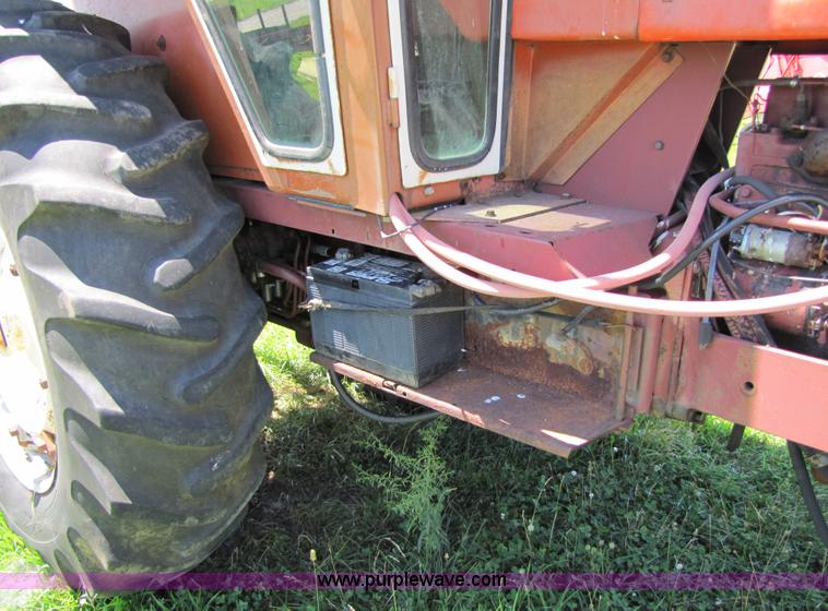 image for item 7198 Allis Chalmers AC7000 tractor