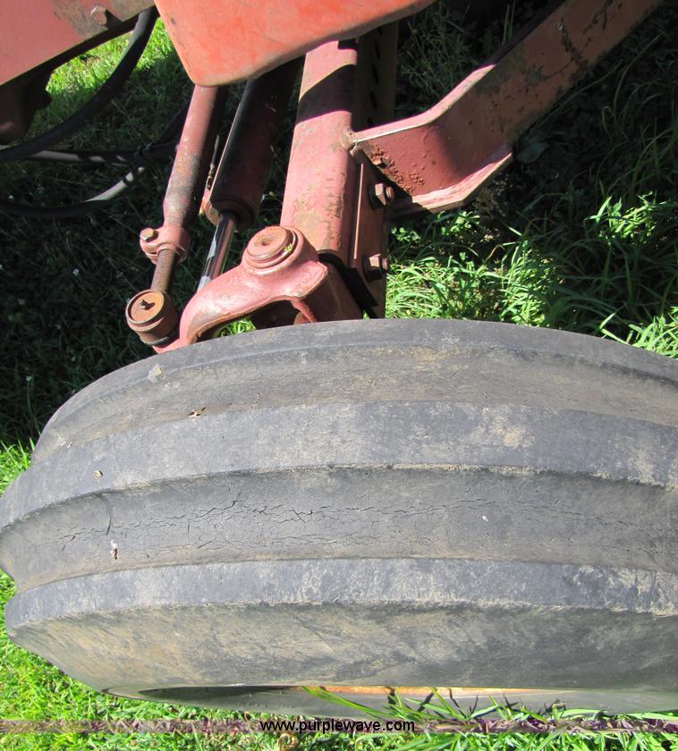 image for item 7198 Allis Chalmers AC7000 tractor