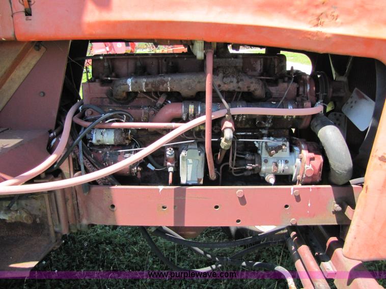 image for item 7198 Allis Chalmers AC7000 tractor