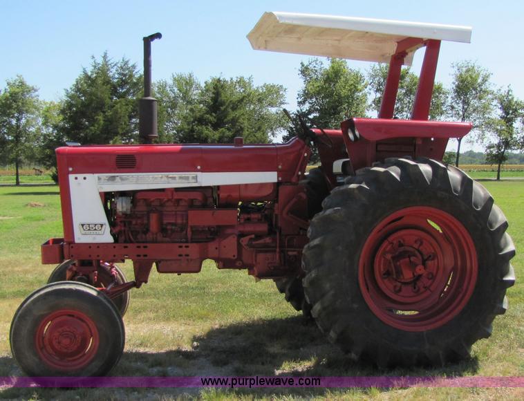 image for item 7199 1966 Farmall 656 tractor