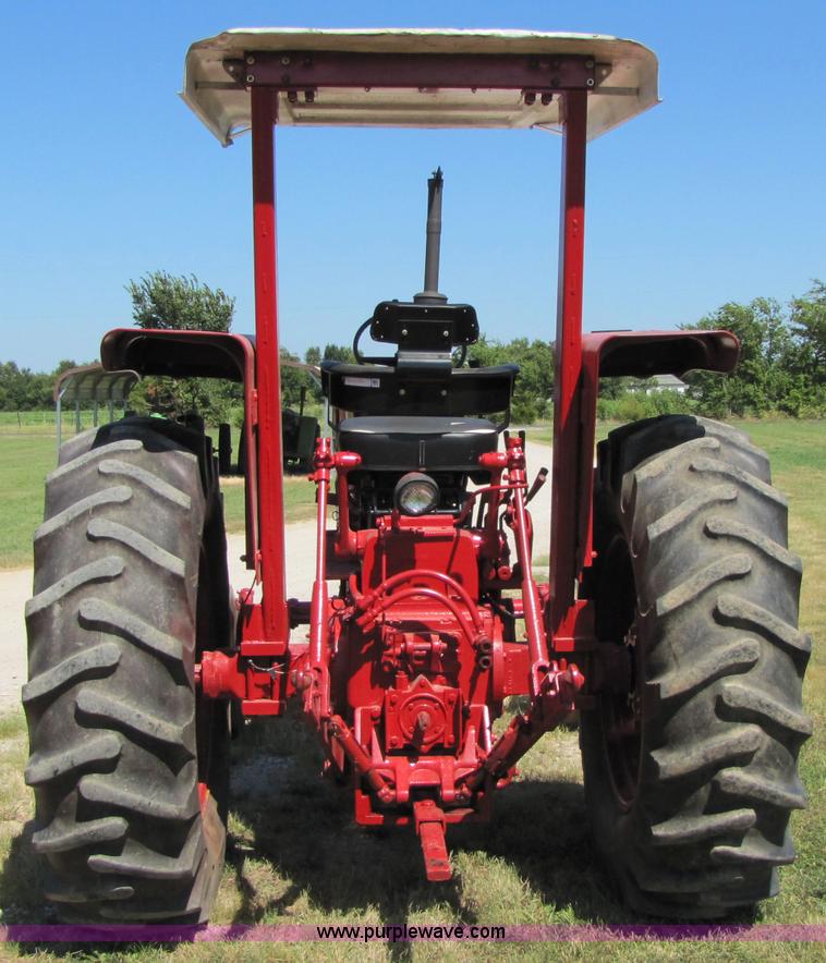 image for item 7199 1966 Farmall 656 tractor