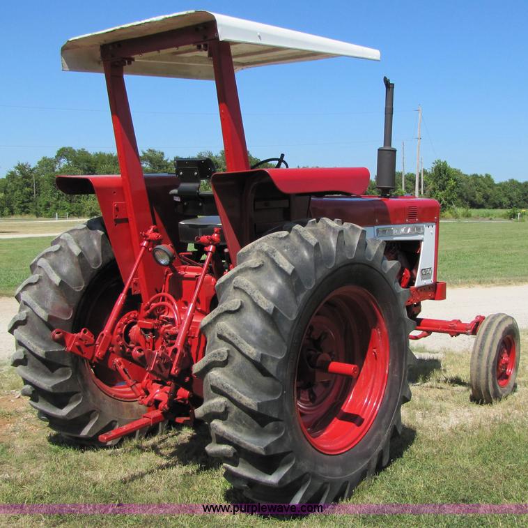 image for item 7199 1966 Farmall 656 tractor