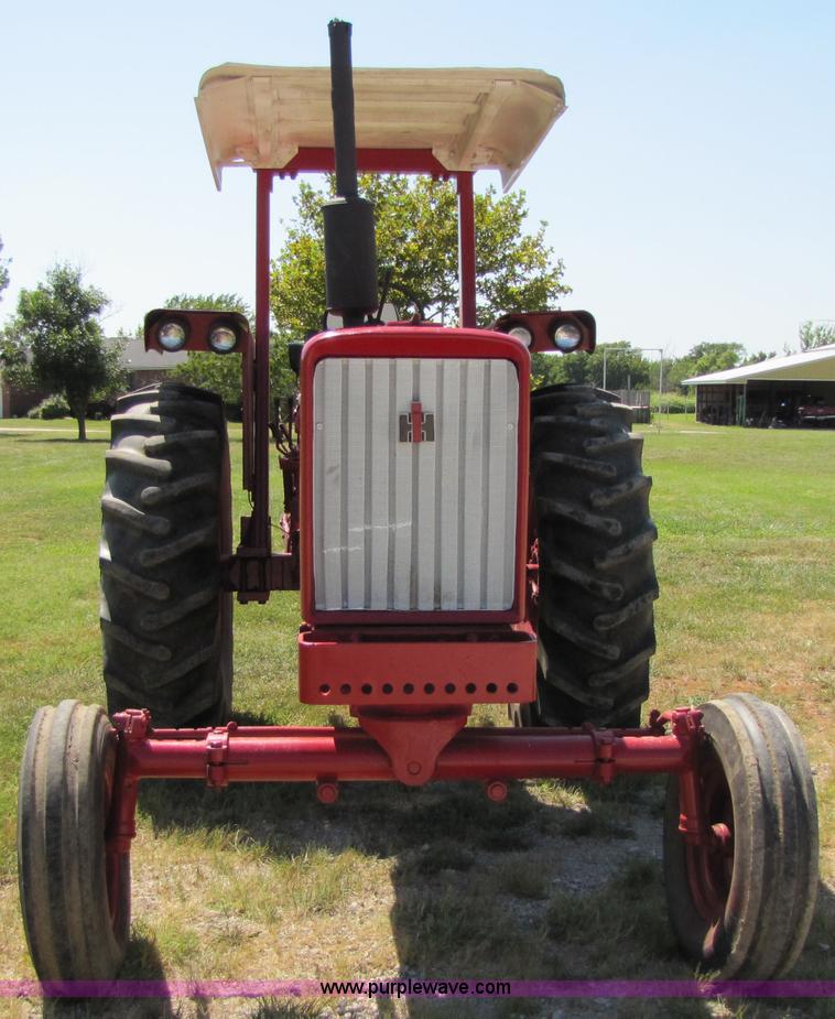 image for item 7199 1966 Farmall 656 tractor