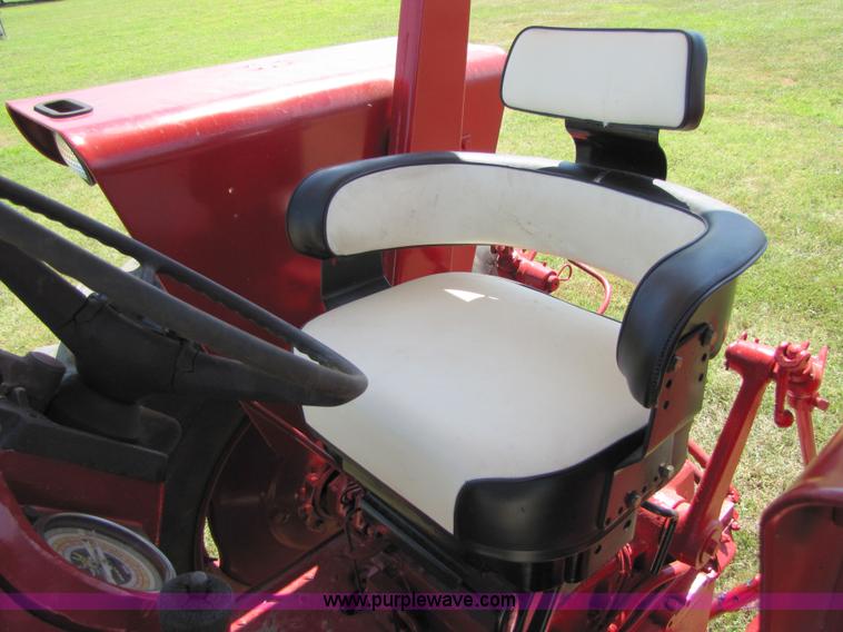 image for item 7199 1966 Farmall 656 tractor