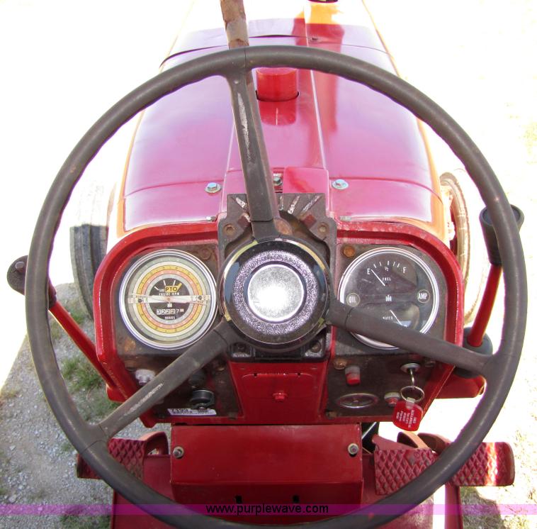 image for item 7199 1966 Farmall 656 tractor