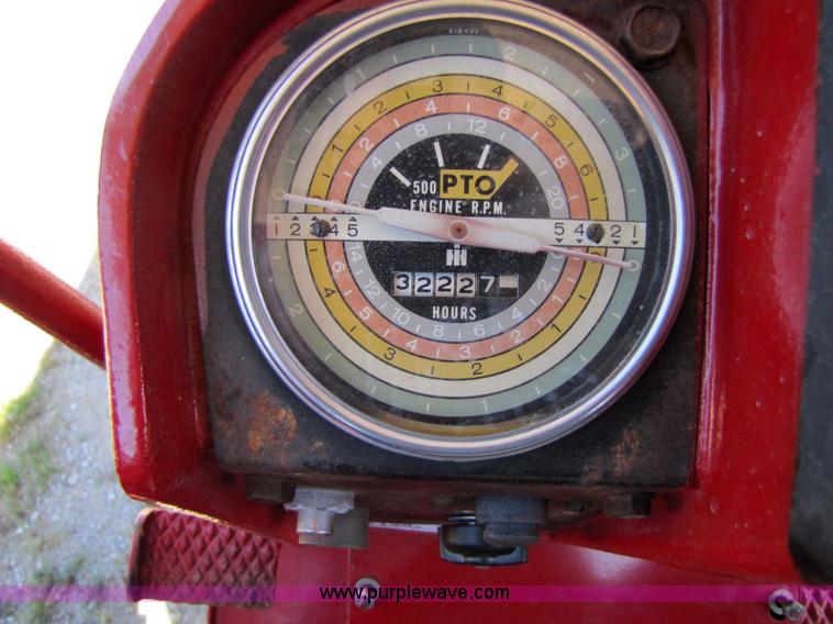 image for item 7199 1966 Farmall 656 tractor