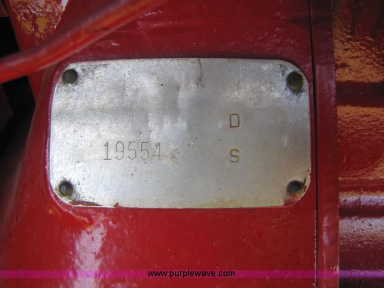 image for item 7199 1966 Farmall 656 tractor