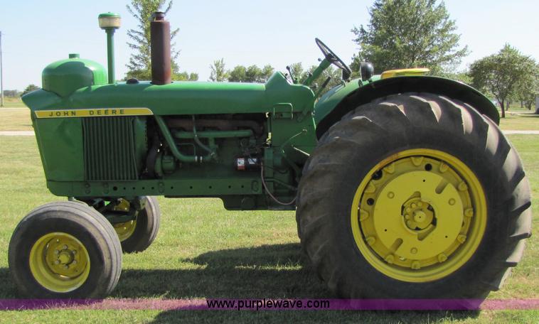 image for item 7201 1962 John Deere 4010 tractor