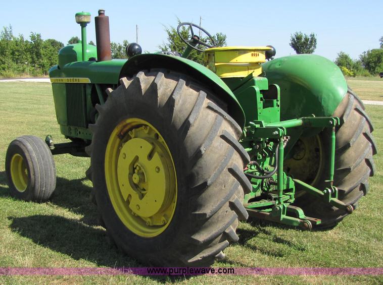 image for item 7201 1962 John Deere 4010 tractor