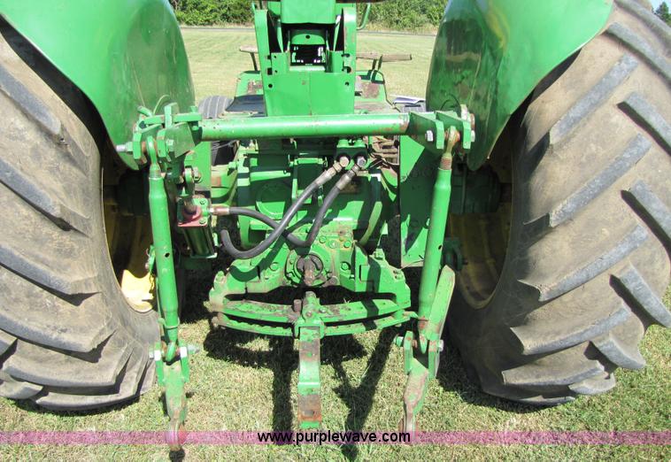 image for item 7201 1962 John Deere 4010 tractor