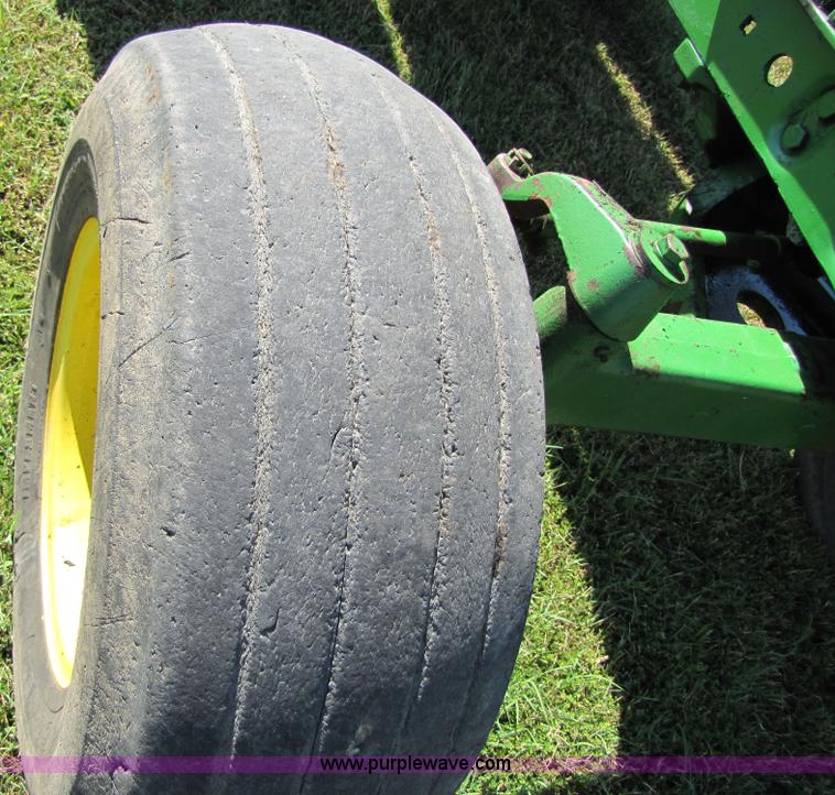 image for item 7201 1962 John Deere 4010 tractor