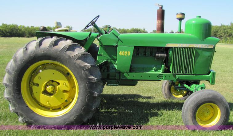 image for item 7202 1965 John Deere 4020 tractor