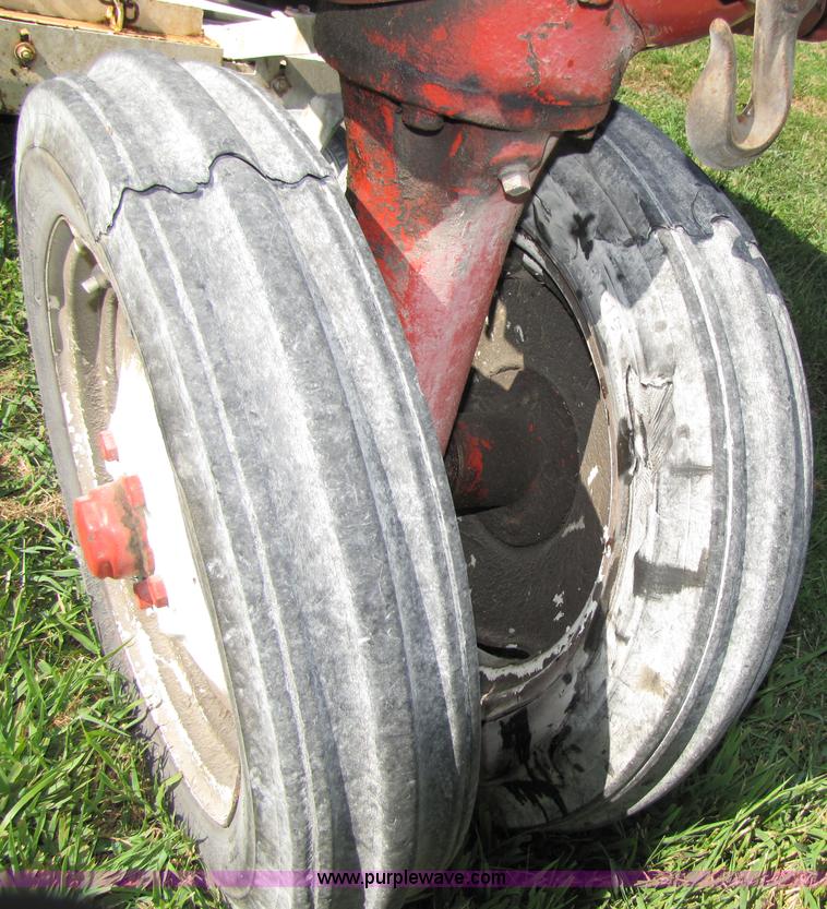 image for item 7204 1951 Allis Chalmers CA tractor with mower