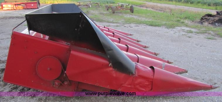 image for item 9017 Case IH 1063 corn head