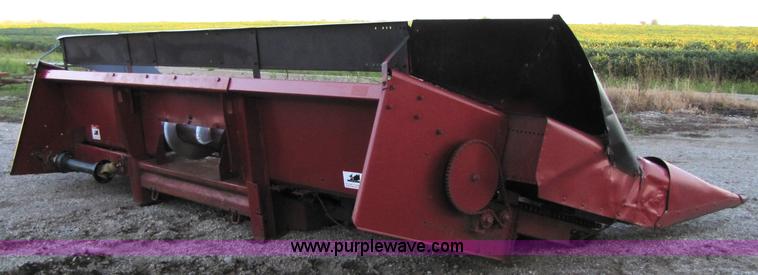 image for item 9017 Case IH 1063 corn head
