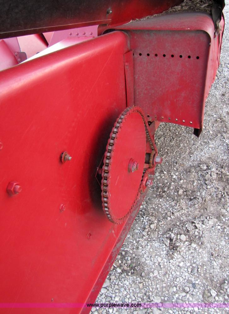 image for item 9017 Case IH 1063 corn head