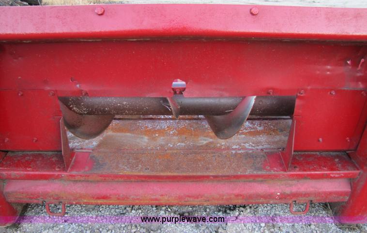 image for item 9017 Case IH 1063 corn head