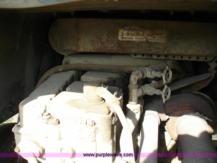 image for item 1016 1978 Freightliner cab-over semi truck